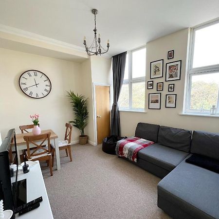 Cosy Town Centre Apartment Close To Beach Bournemouth Eksteriør billede